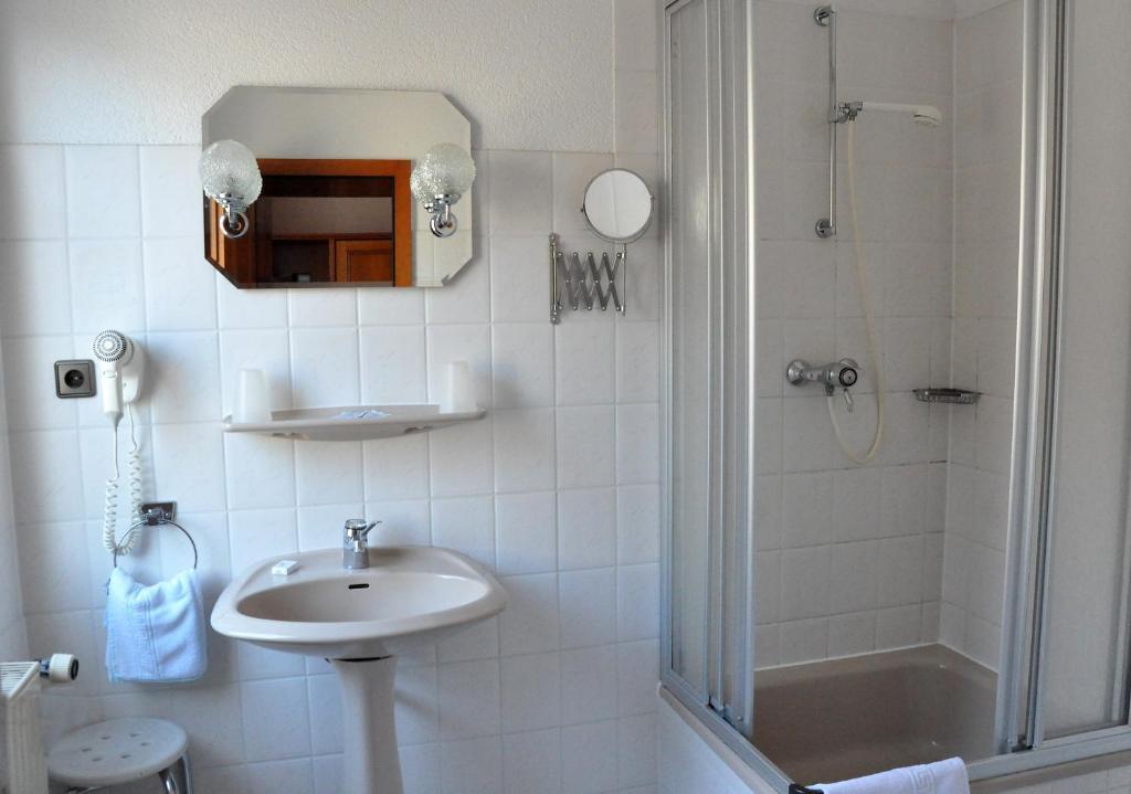 Hotel Rheinstein Rüdesheim am Rhein Zimmer foto